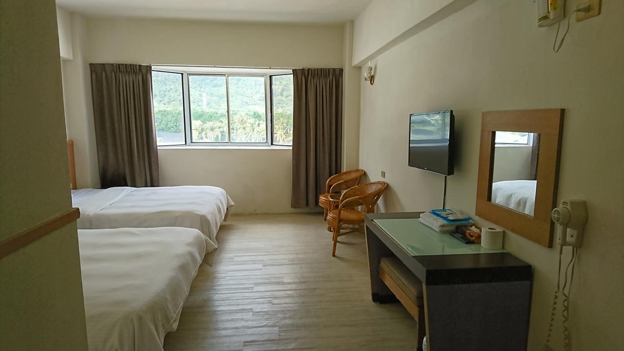 Angela Hotel Taitung ภายนอก รูปภาพ